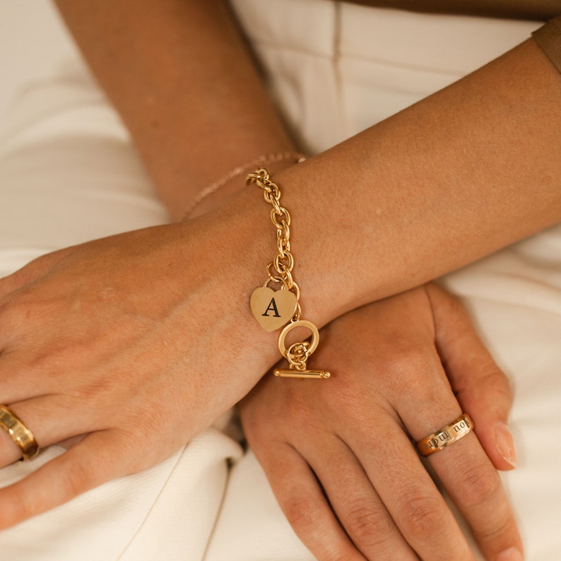 Gold Personalized Heart Charm Bracelet: Dainty Name Pendants
