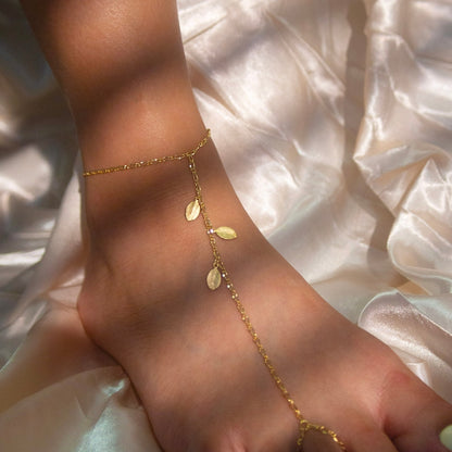 Gold Leaf Toe Anklet: Dainty Foot Chain, 16K Plated Jewelry