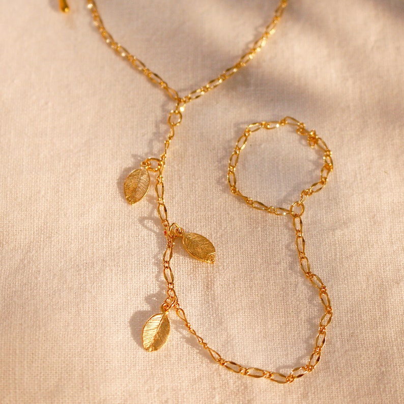 Gold Leaf Toe Anklet: Dainty Foot Chain, 16K Plated Jewelry
