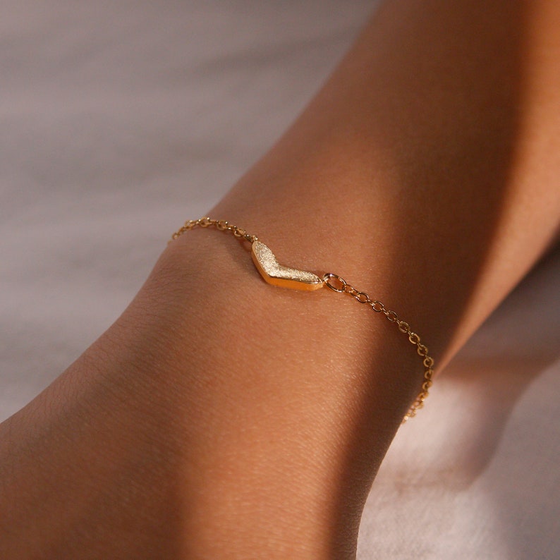 Gold Heart Chevron Bracelet: 16K Plated Jewelry (7.5")