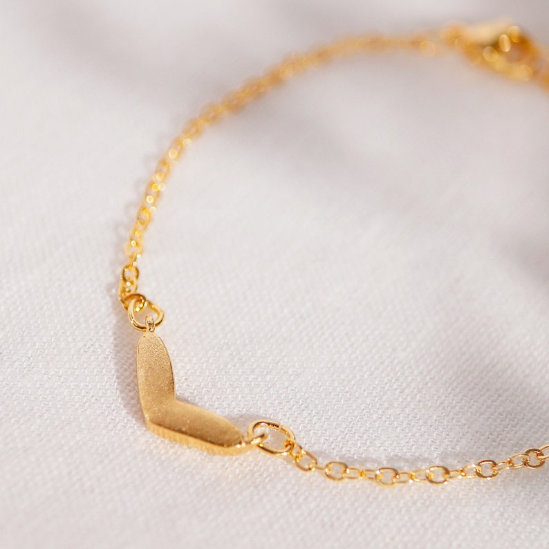 Gold Heart Chevron Bracelet: 16K Plated Jewelry (7.5")