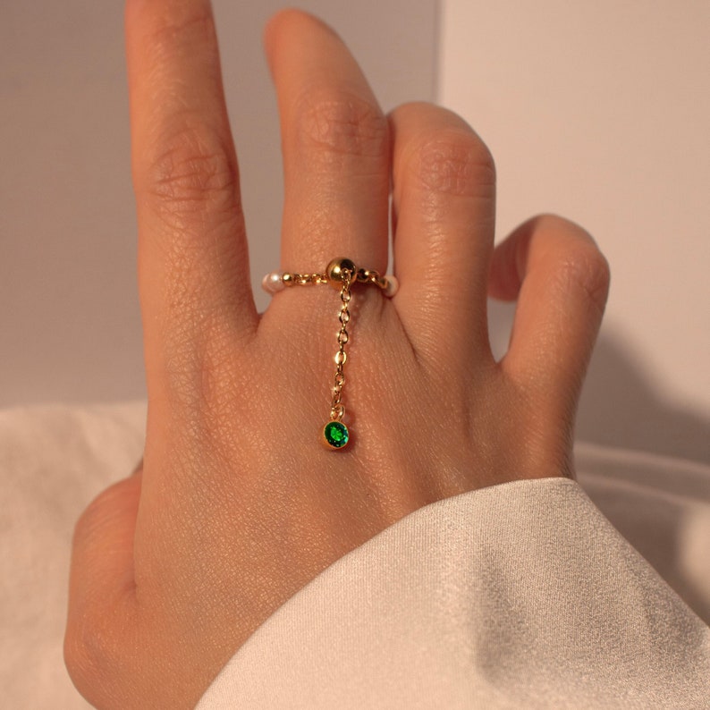 Emerald Pearl Birthstone Ring: Gold Chain Adjustable Ring
