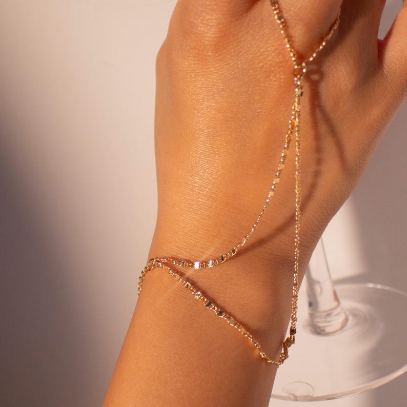 Shiny Hand Chain Bracelet: 16K Plated Ring Bracelet